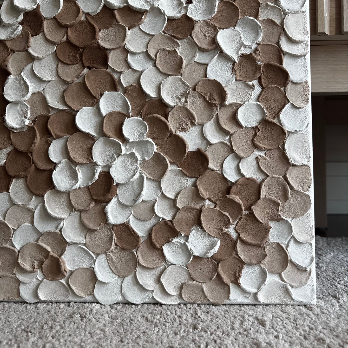 Beige Dots (55x46 cm)