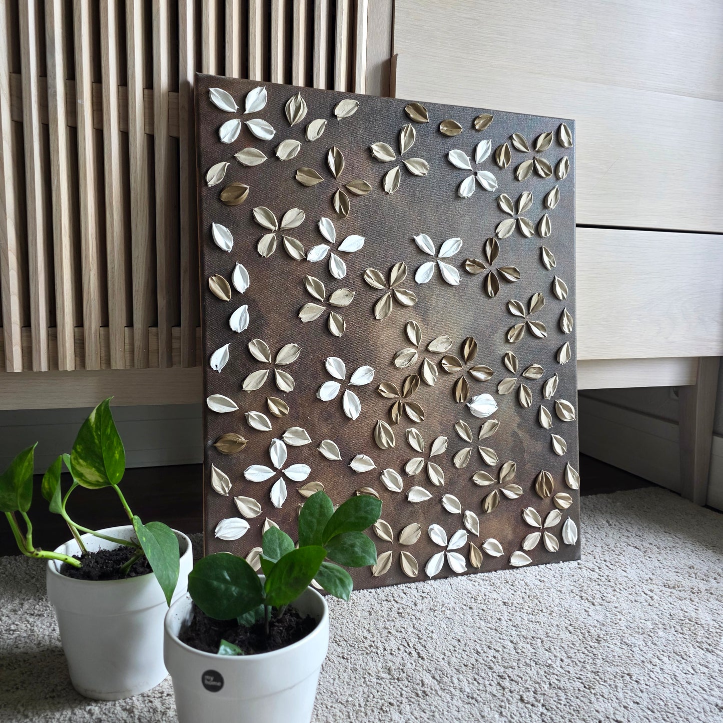 Mocha Petals (55x46 cm)