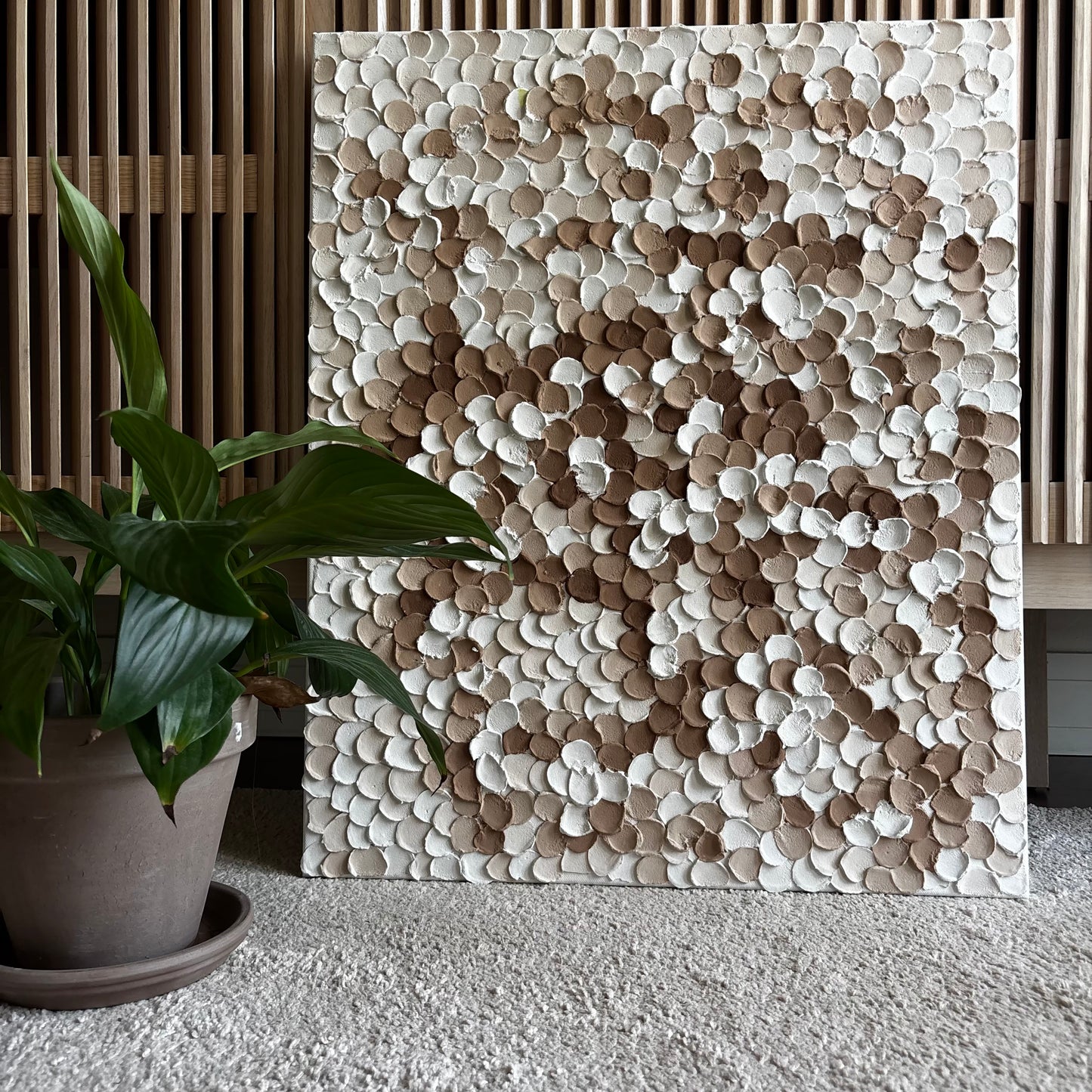 Beige Dots (55x46 cm)