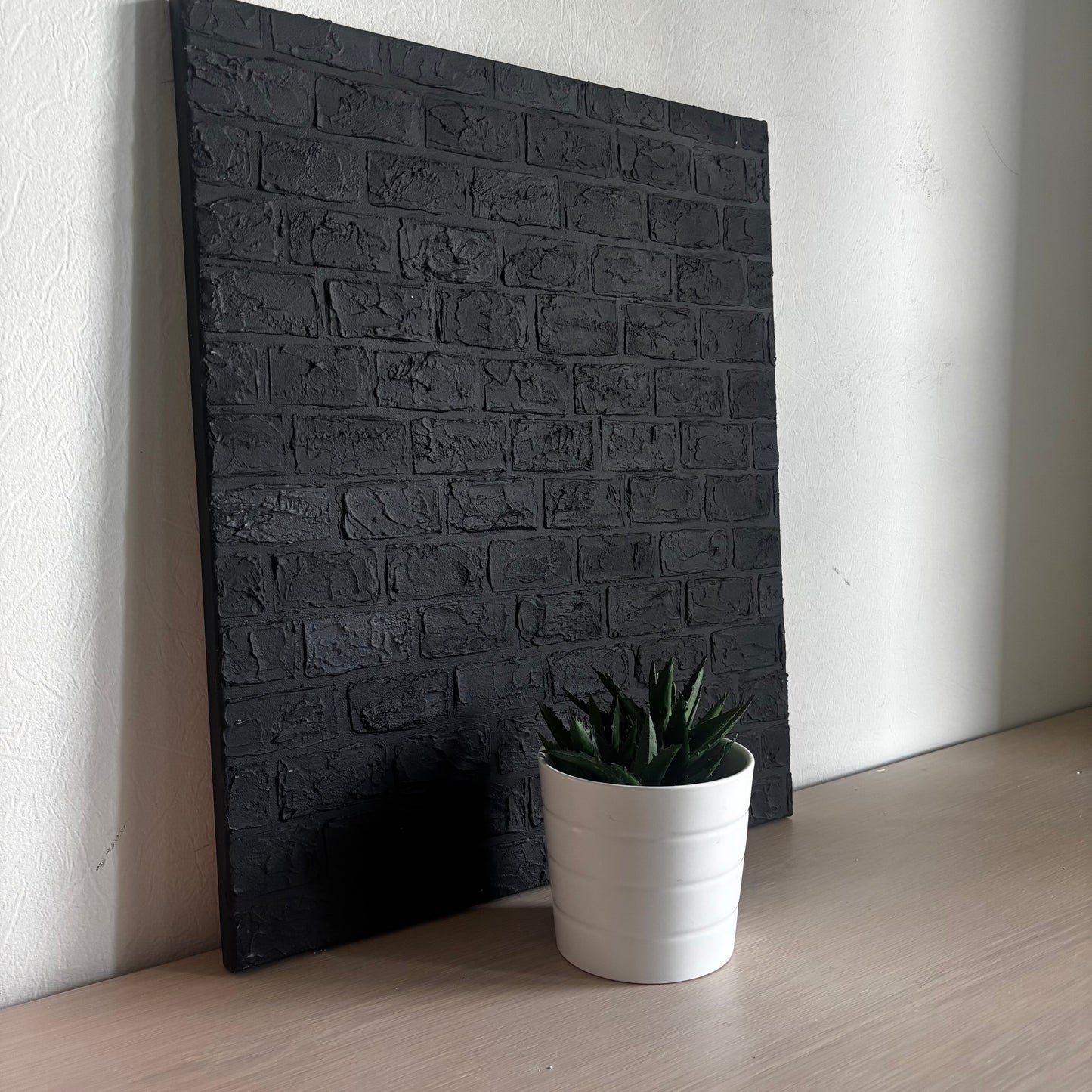 Brick Wall (55x46 cm)