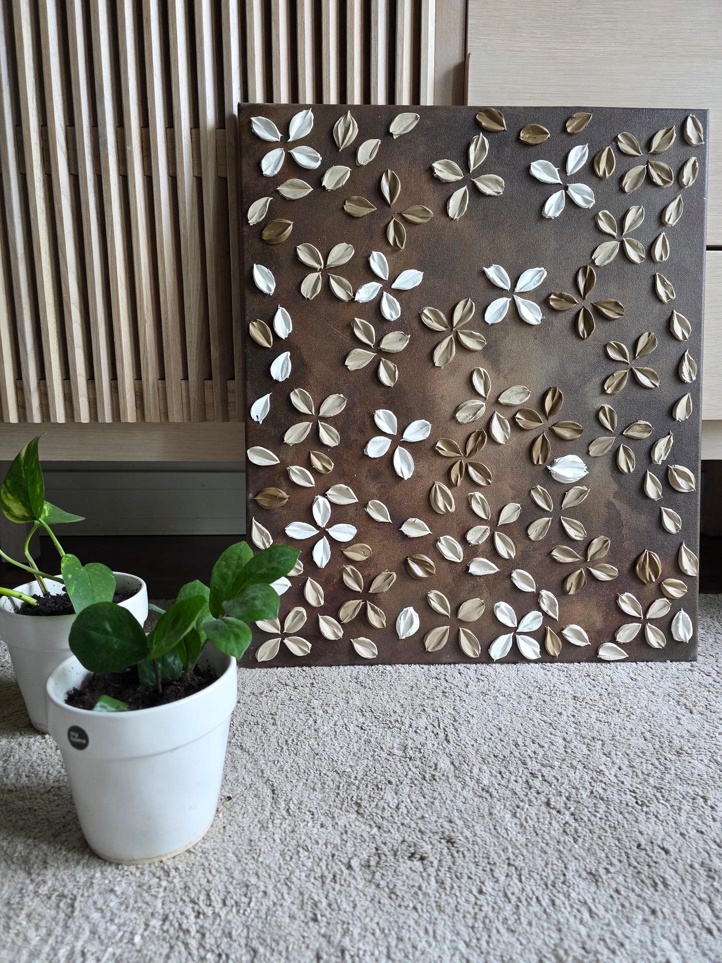 Mocha Petals (55x46 cm)