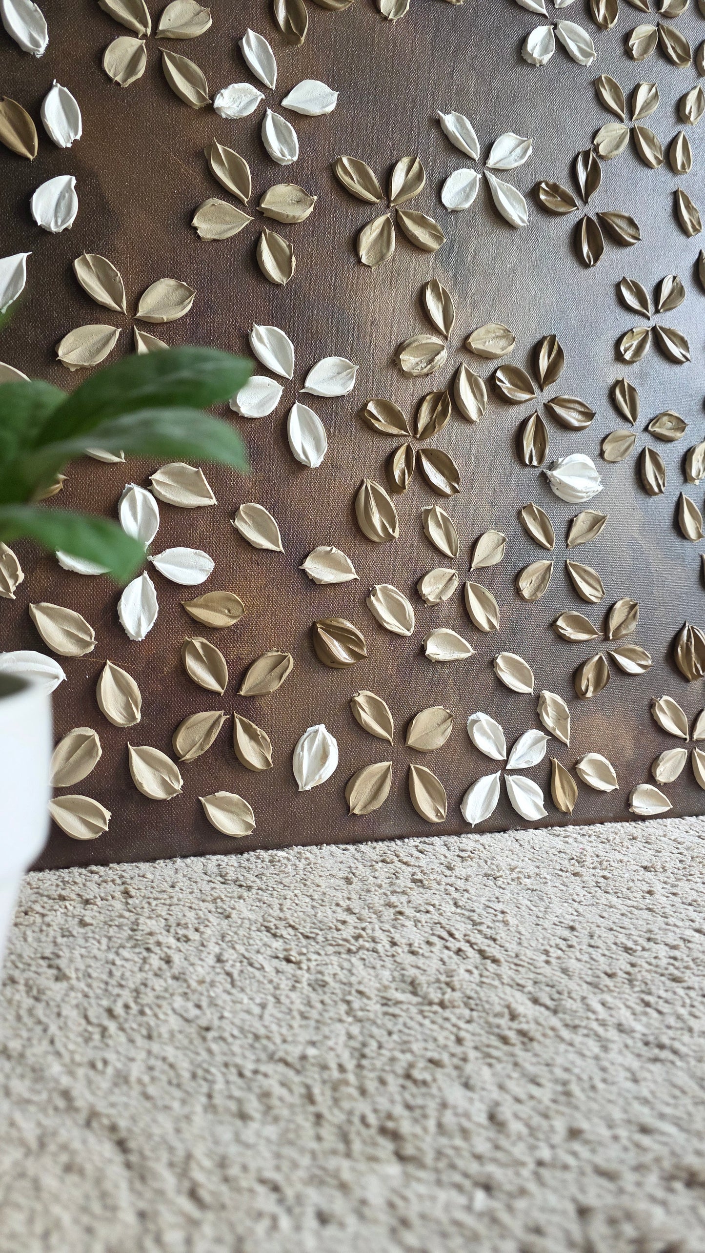 Mocha Petals (55x46 cm)